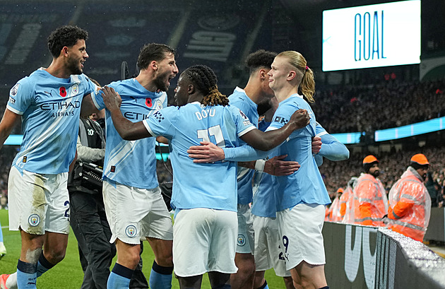 Šlágr v režii City, Liverpool dostal tři góly. Villa nadělovala, oslabený Newcastle padl