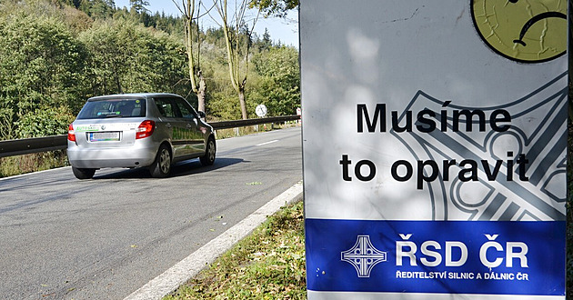 V sídle Ředitelství silnic a dálnic na pražském Kačerově zasahuje policie