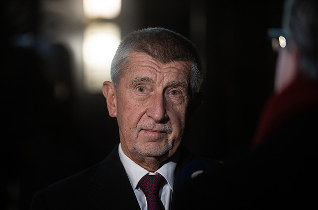 Budoucí opozice chce mimořádnou schůzi, jak chce Babiš řešit střet zájmů
