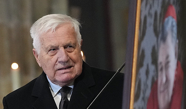 Duku na pohřbu uctil Graubner i Klaus. Měla ho ráda celá rodina, řekl exprezident