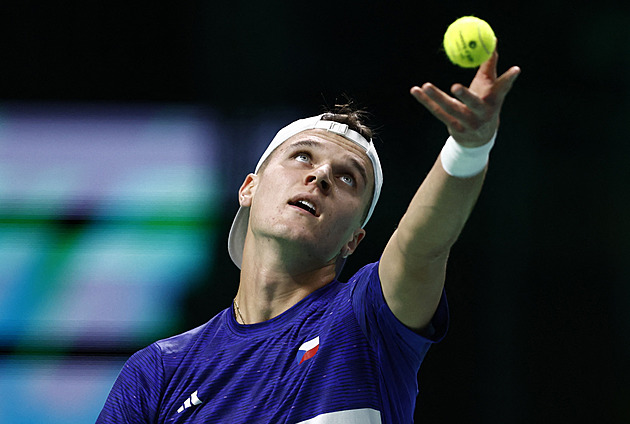 Davis Cup ONLINE: Menšík zlikvidoval brejk, první set rozhoduje koncovka