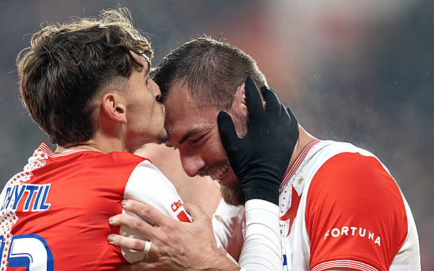 ONLINE: Slavia - Slovácko 2:0, třetí gól neplatí. VAR usvědčil Chorého z ofsajdu