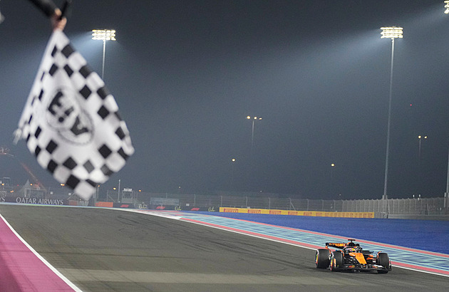 F1 ONLINE: V Kataru vede Piastri, po výjezdu safety car je druhý Norris