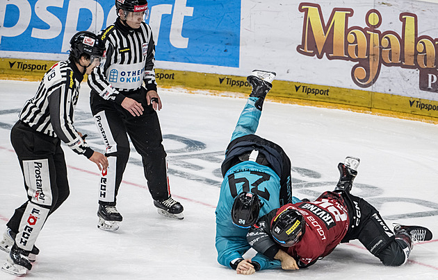 Sparta dala Varům šestku, Brno padlo v Ostravě. Pardubice i Třinec zvítězily