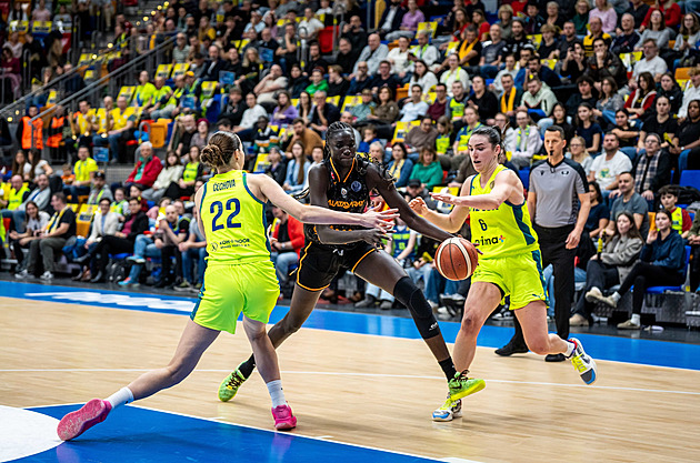 Basket ONLINE: Neporažený Galatasaray testuje USK. Pražanky pečlivě hájí náskok