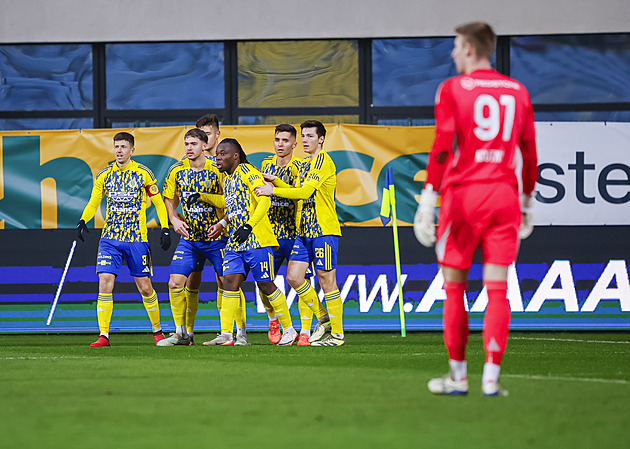 ONLINE: Zlín - Olomouc 4:0, další hanácká ostuda. Petruta se prosadil podruhé