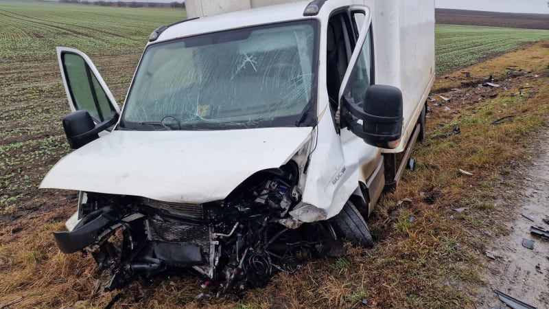Tragická nehoda na Břeclavsku. Jeden člověk zemřel, další dva bojují o život