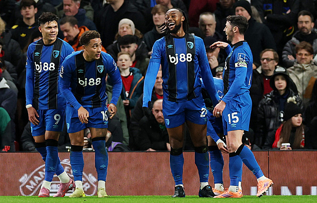 Osmigólová přestřelka vítěze nepřinesla. United s Bournemouthem jen remizovali