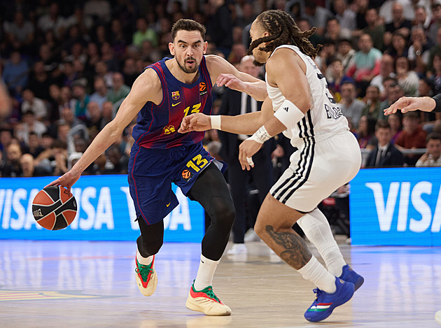 Barcelona přemohla v Eurolize bývalého kouče Nymburka, má čtvrtý triumf v řadě