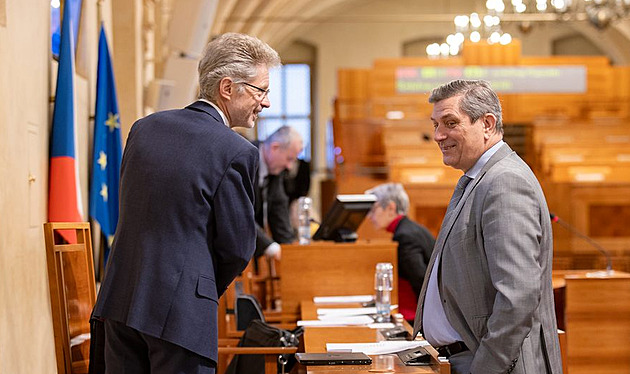 Senát bude hlasovat o výzvě vládě, aby se zasadila o finanční podporu Ukrajině