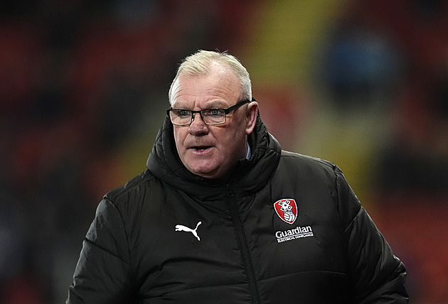 Během pauzy od fotbalu se dal na hubnutí. Skotský kouč se nyní vrátil o 41 kilo lehčí