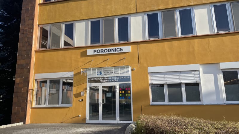 Posun v kauze úmrtí novorozenců: Soud zprostil litoměřické lékaře i sestry mlčenlivosti