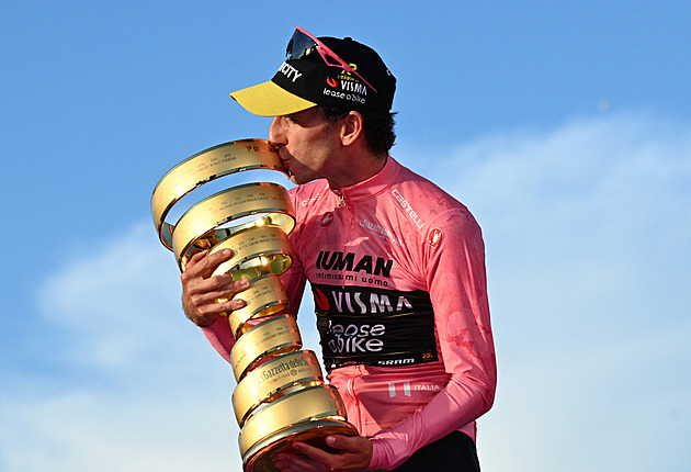 Šampion z Gira se loučí. Simon Yates už další velké cyklistické triumfy nepřidá