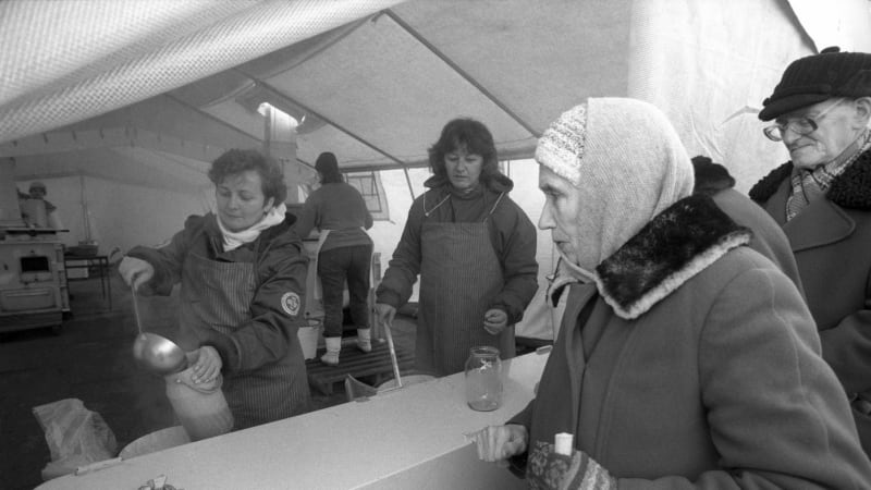 Jak Američané zachránili Sověty před hladomorem. Před 24 lety začala obří operace Provide Hope