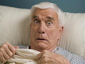 Leslie Nielsen z Bláznivé střely se proslavil jako hvězda až na stará kolena