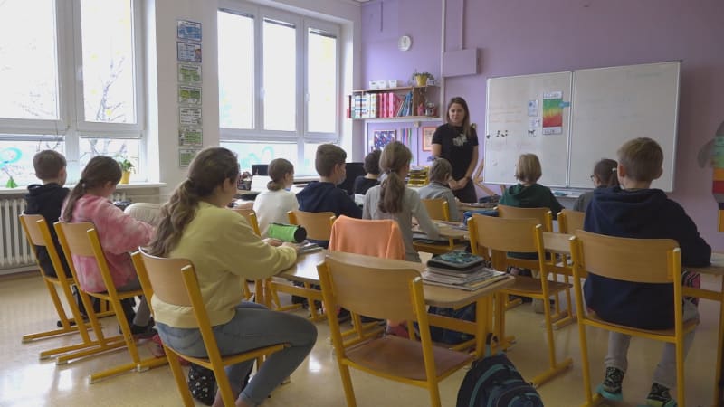Čeští učitelé bojují s vyhořením. Podle nich samotných i expertů za to nemohou jen nízké platy