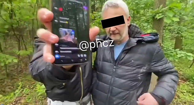 Lovci pedofilů nachytali i policistu. Za svádění nezletilé k sexu čelí stíhání