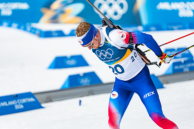 Biatlon na ZOH ONLINE: Muži jedou štafetu, Hornig zvládá střelbu bez chyby
