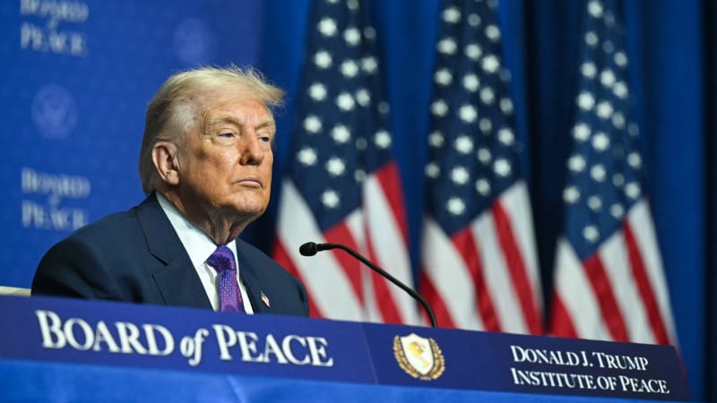 Trumpova první Rada míru: Obří plány pro Gazu, „stabilizační“ armáda i varování pro Írán