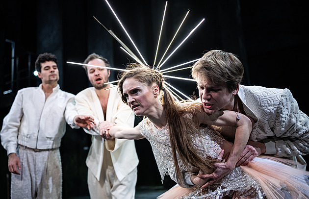 Drželo nás to v hajpu, popisuje Piškula přípravy epických Proměn ve Státní opeře