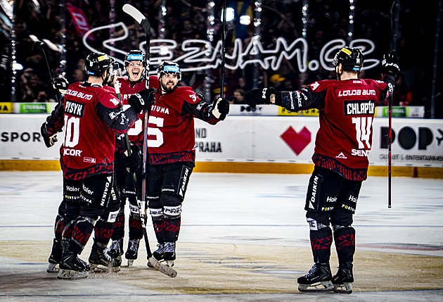 Zpět ve starém. Sparta si užila nostalgii, Krejčík uklidňoval: Porážka není tragédie