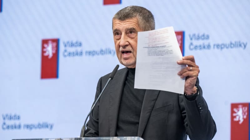 Babiš o palivech: V nejhorším sáhneme na spotřební daň. Agresor Putin na krizi vydělává