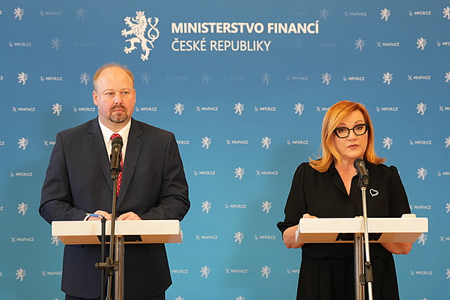 Bez předběžné kontroly, problém i při prodeji, řeklo ministerstvo k bitcoinové kauze