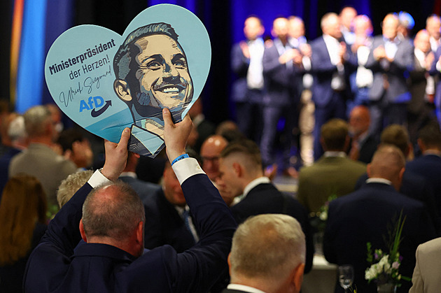 OBRAZEM: Historický triumf AfD, euforie i protesty. Jazýčkem na vahách je BSW