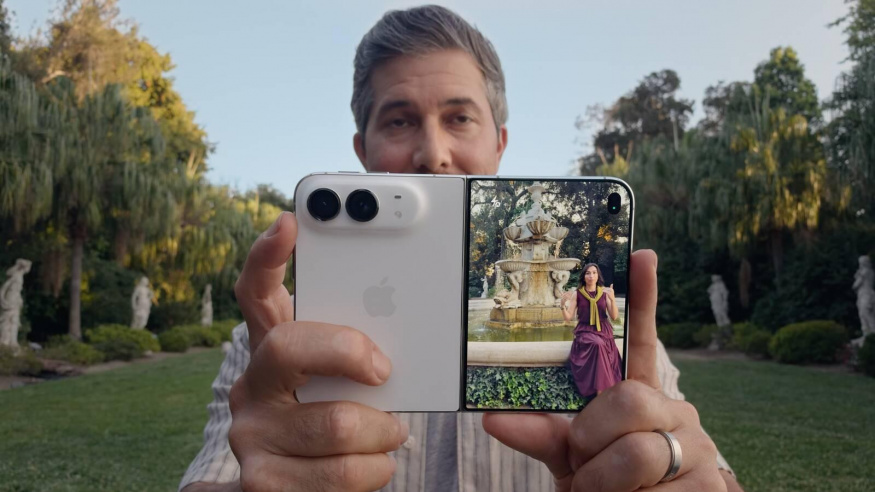 Skládacímu iPhonu Duo se věští zářná budoucnost: ještě do konce roku má Apple prodat 5 milionů kusů