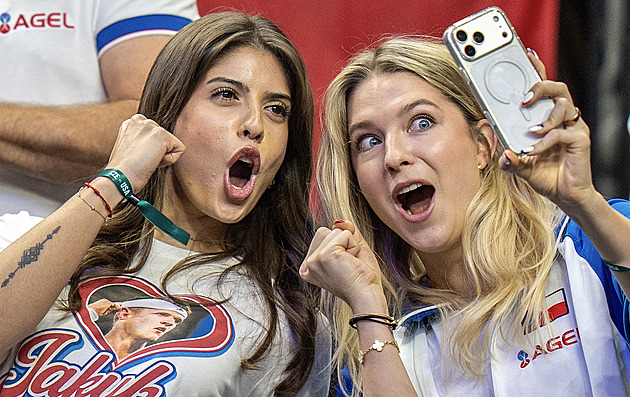 Emoce na Davis Cupu. Jak nejen přítelkyně Lehečky a Menšíka fandily tenistům