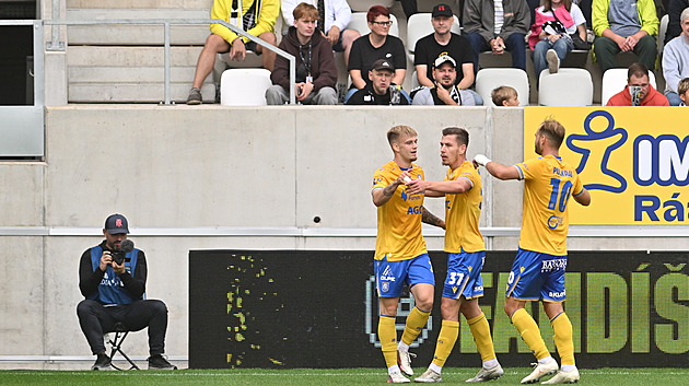 Hradec Kr. - Teplice 0:2, údery v závěrech poločasů, rozhodl vlastní gól Čiháka