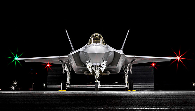 Boeing získal zakázku na stíhačku nové generace pro námořnictvo USA za 431 miliard korun