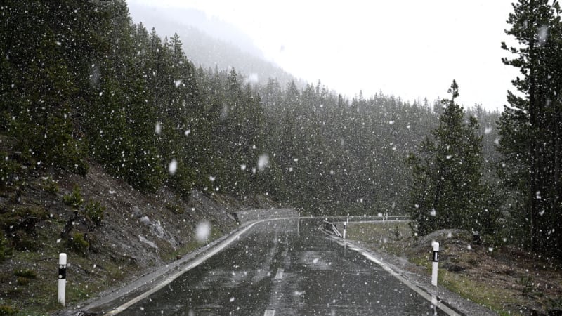 Do Česka se žene déšť, sníh a výrazné ochlazení. RADAR ukazuje, kdy přijde zlom
