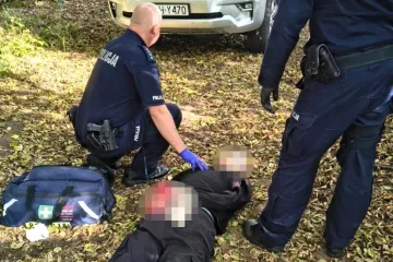 Student na střední škole v Polsku nožem zranil osm lidí