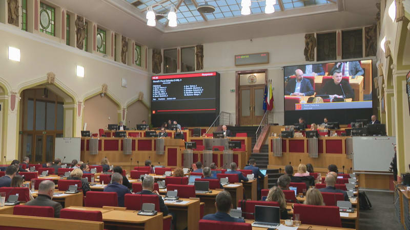 Výsledky komunálních voleb: Počty křesel podle stran i složení všech zastupitelstev