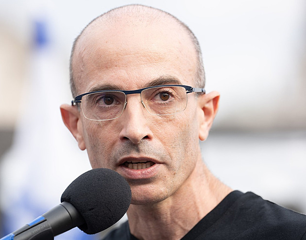 Člověk může být jako kuře. Nepochopí, proč jej AI usmrtí, varuje expert