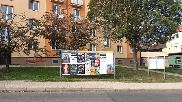 Lovosice odstranily zábrany u sporných výlepových ploch. Firmu však ženou k soudu