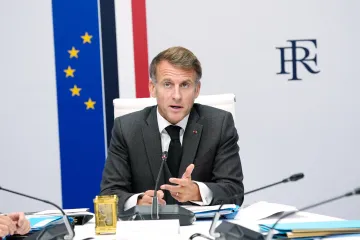 Francie zakáže „nelegitimní“ protesty, řekl Macron